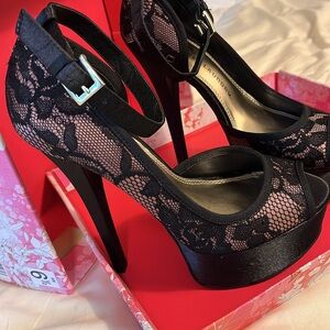 Chinese Laundry Platforms